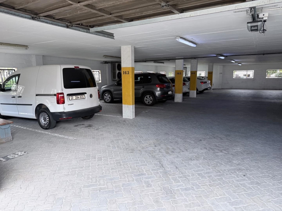 To Let Commercial Property for Rent in Somerset Ridge Western Cape